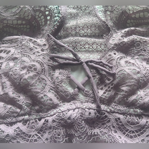 Lace Victoria’s Secret Set - Picture 4 of 7
